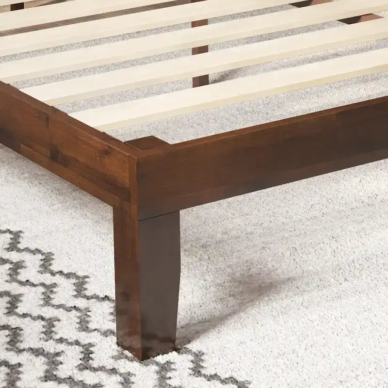 Struttura letto a piattaforma in legno marrone con testiera imbottita regolabile