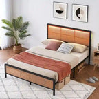 Letto a piattaforma moderno in rattan con testiera e luce a LED