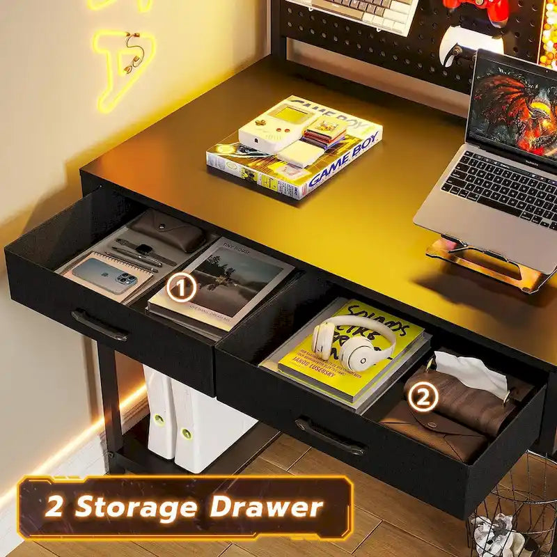 Scrivania da gaming a L con pannello forato e cassetti, supporto per monitor