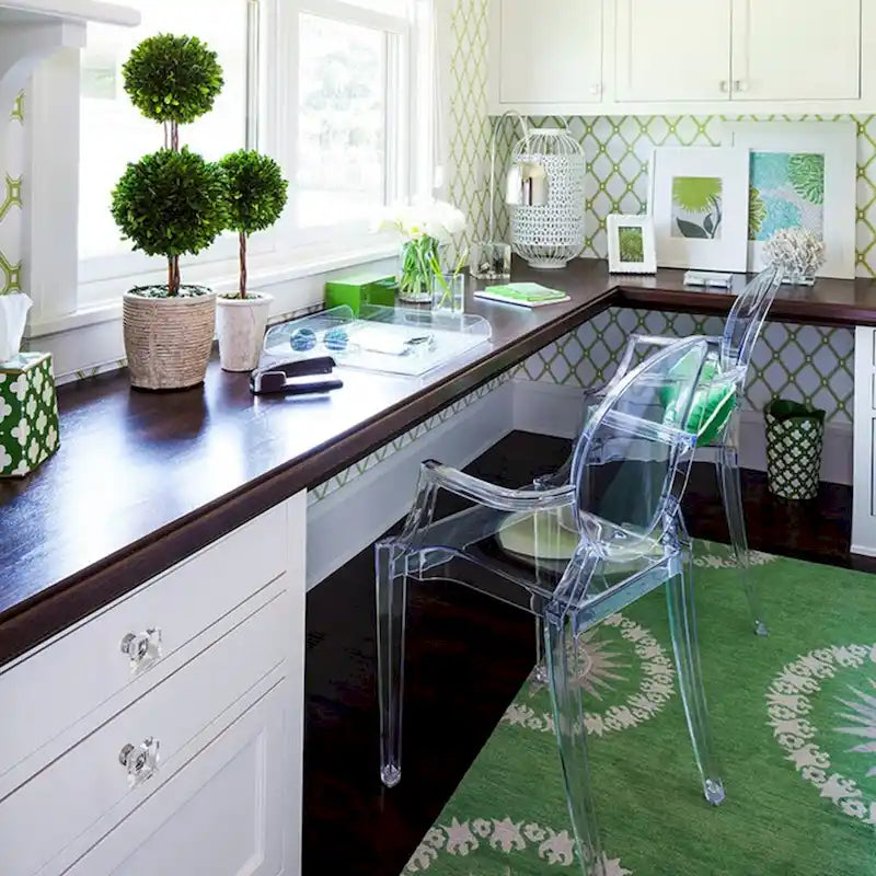 Sedia in acrilico trasparente dal design moderno con braccioli, per interni ed esterni, da pranzo o cucina
