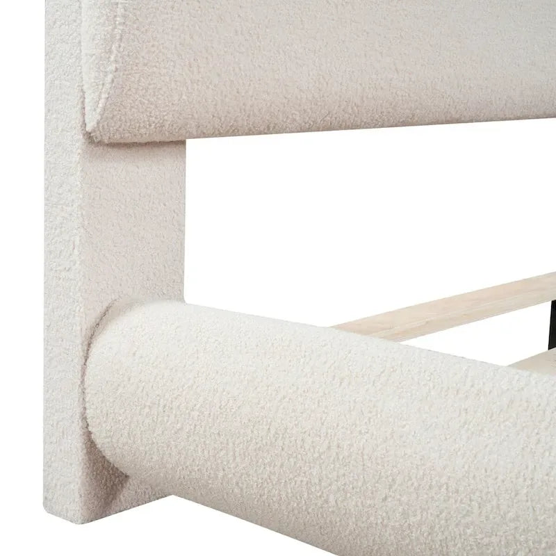 Letto imbottito con struttura a piattaforma, rivestito in tessuto Teddy Fleece, matrimoniale